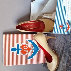 Jeffrey Campbell  tan heels size 7.5  gently used